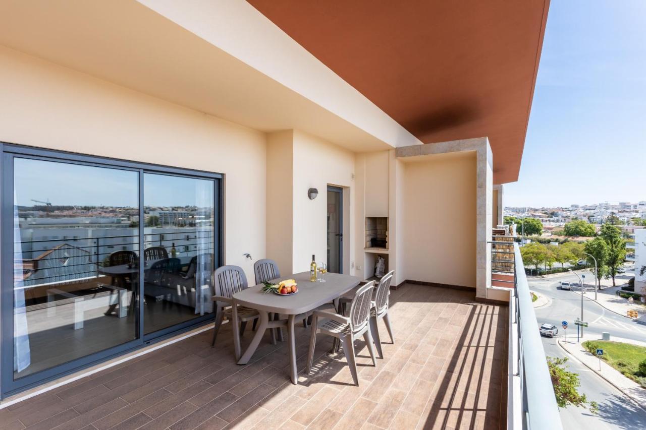 Horizon Apartment By Seewest ลากอส ภายนอก รูปภาพ